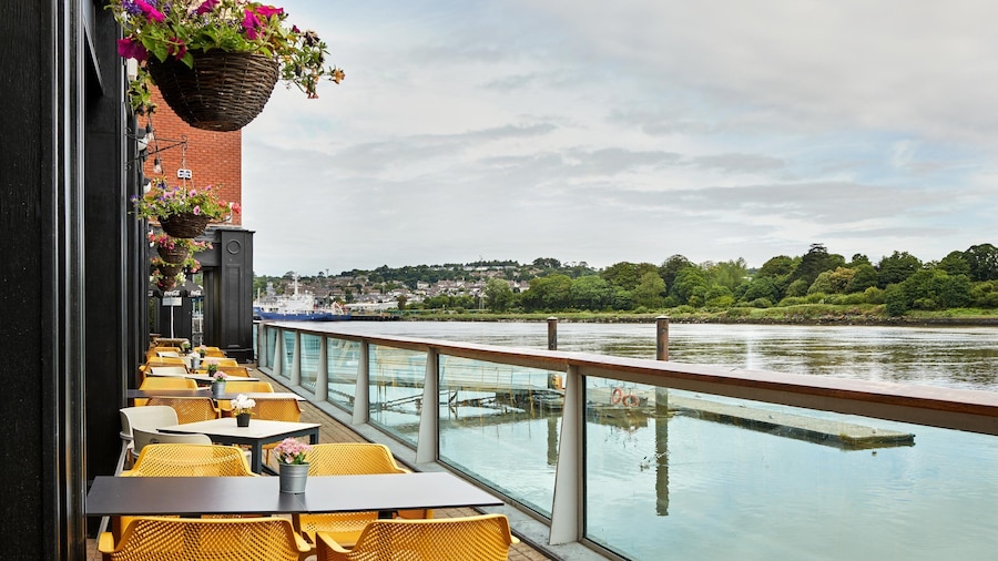 Waterford Marina Hotel