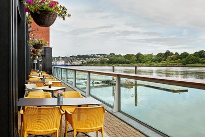 Waterford Marina Hotel