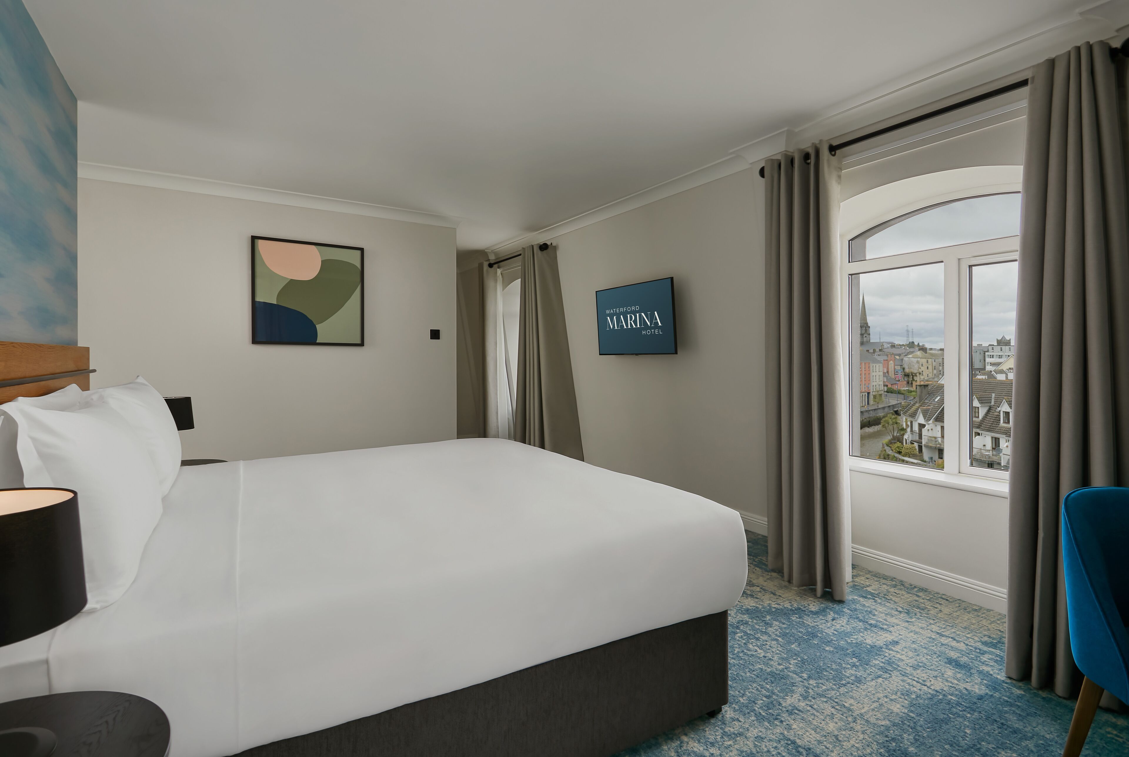 junior riverview suite | 1 bedroom, in-room safe, desk, laptop workspace