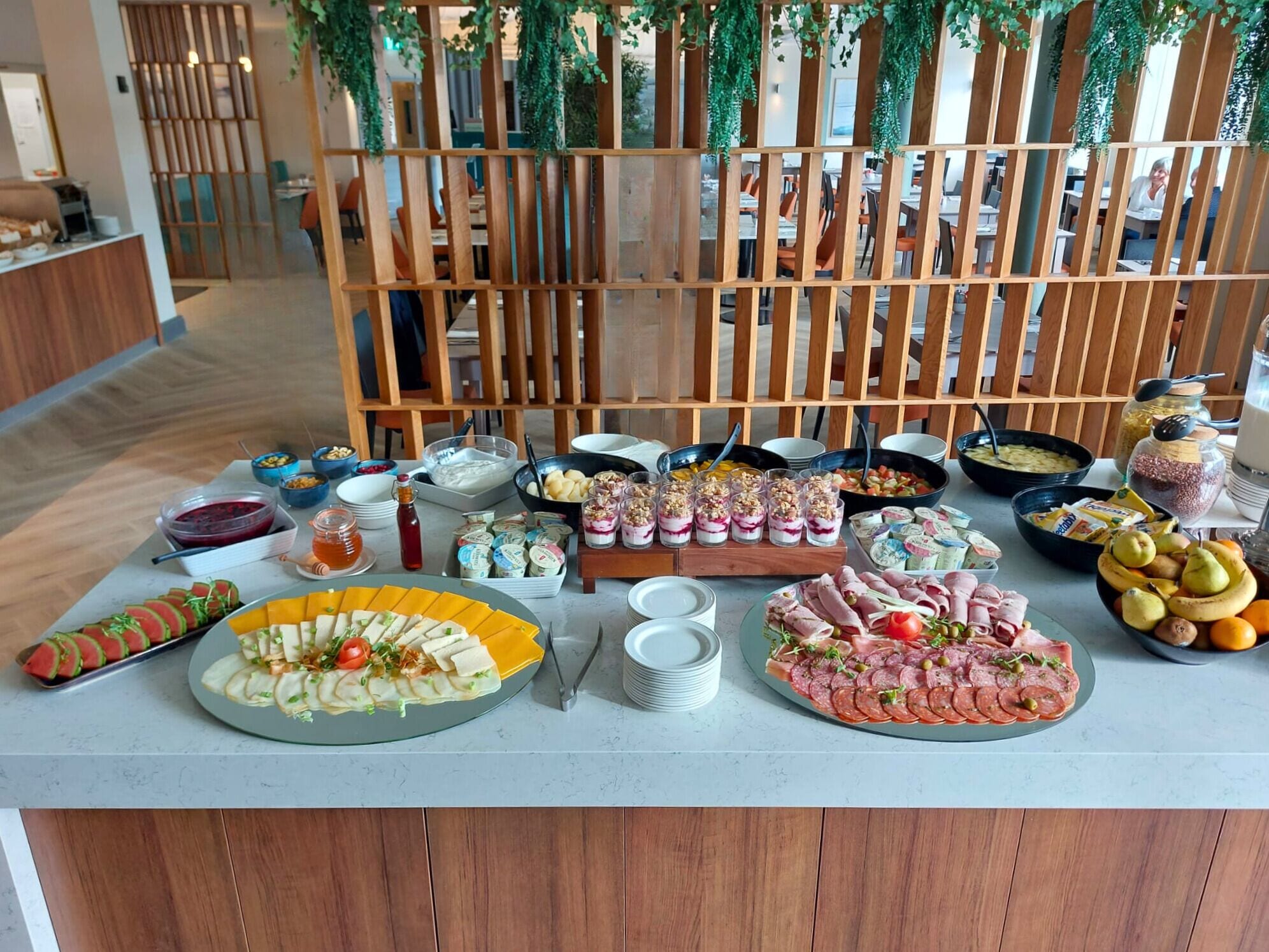 daily full breakfast (eur 12.50 per person)