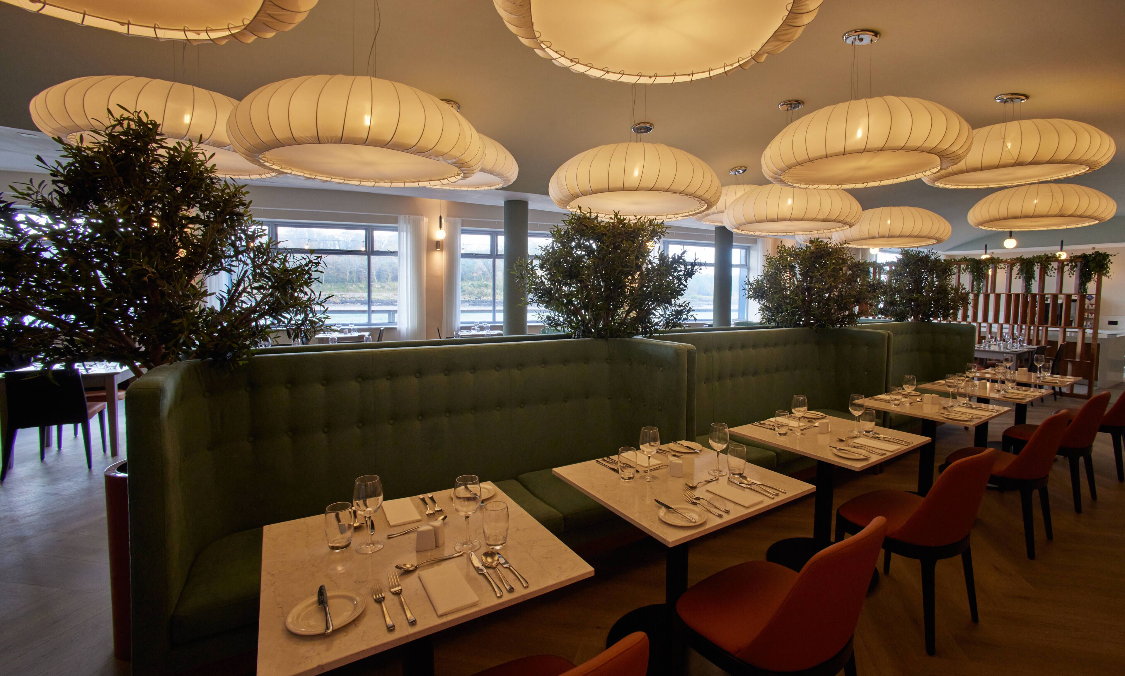 breakfast, dinner served; irish cuisine, sea views