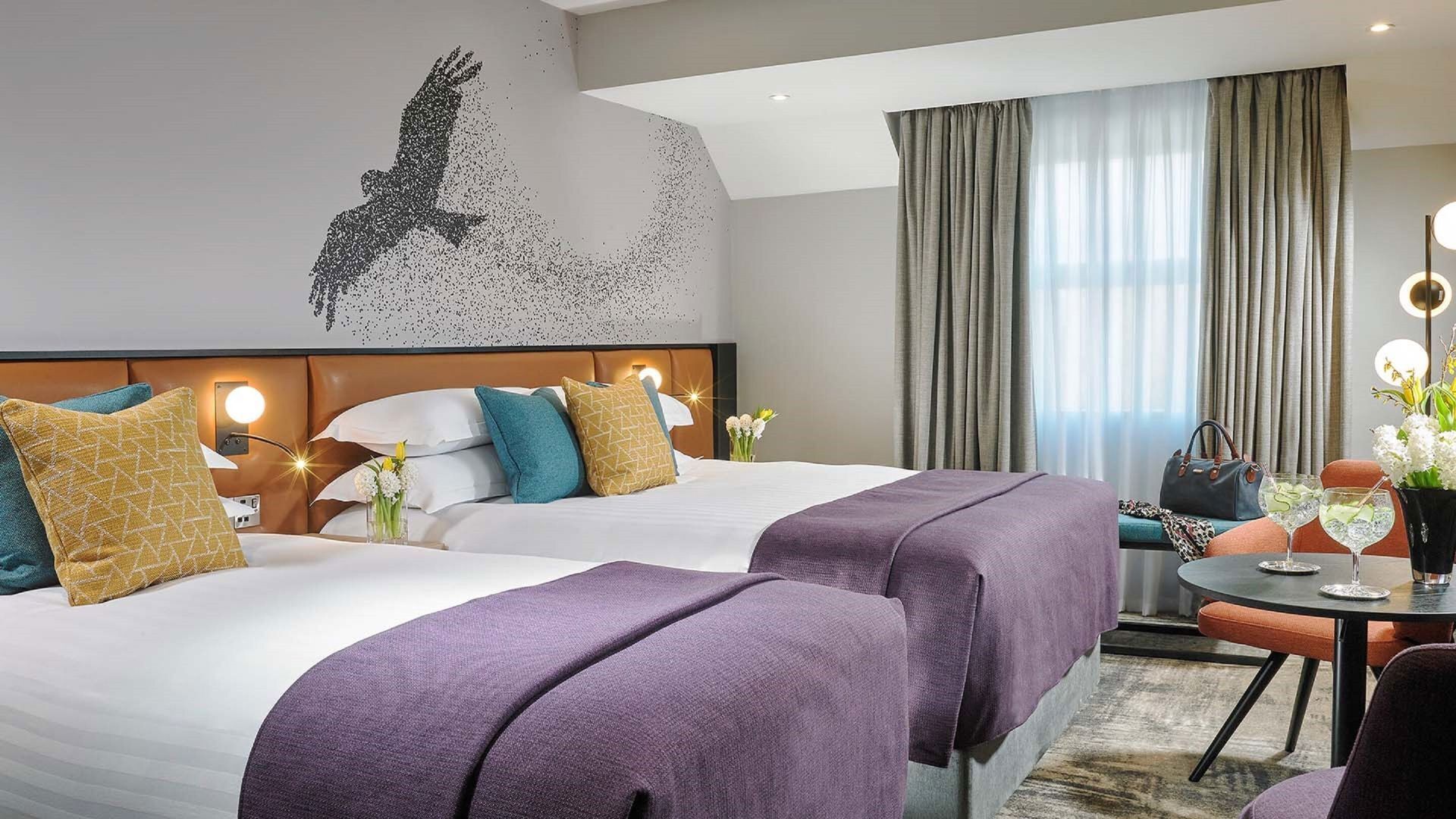Ropa de cama hipoalergénica, escritorio, tabla de planchar con plancha