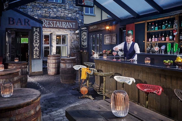 Bar (en la propiedad)