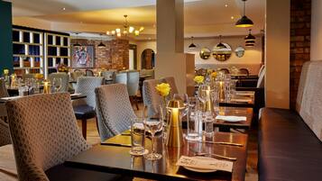 Breakfast, lunch and dinner served