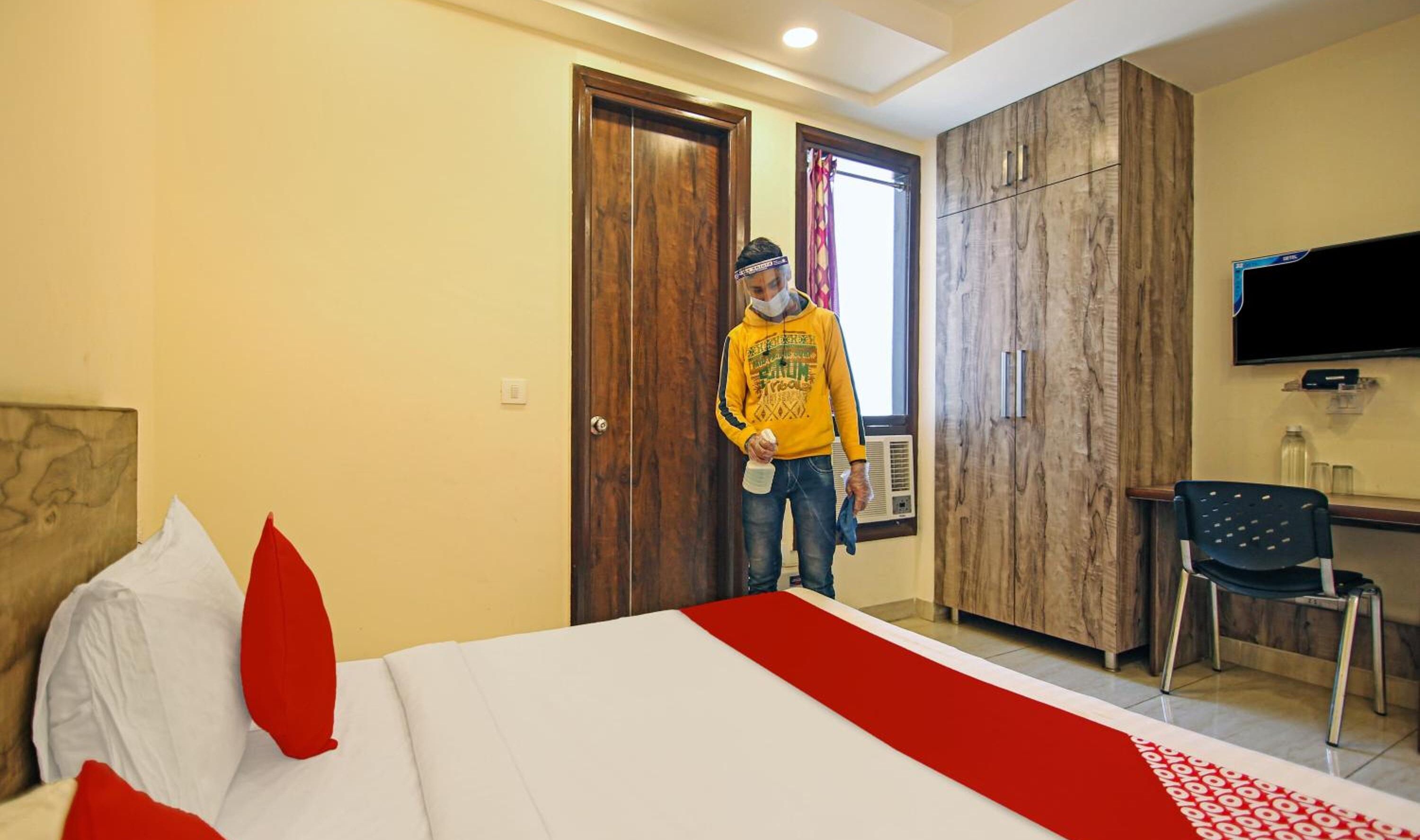 In-room safe, iron/ironing board, free WiFi