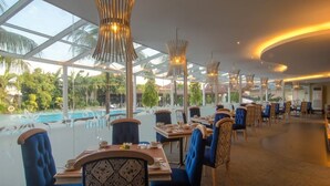 2 restauranter: frokost, lunsj og middag serveres