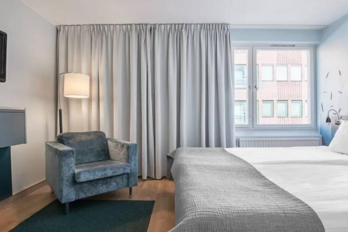 In-room safe, desk, iron/ironing board, cots/infant beds