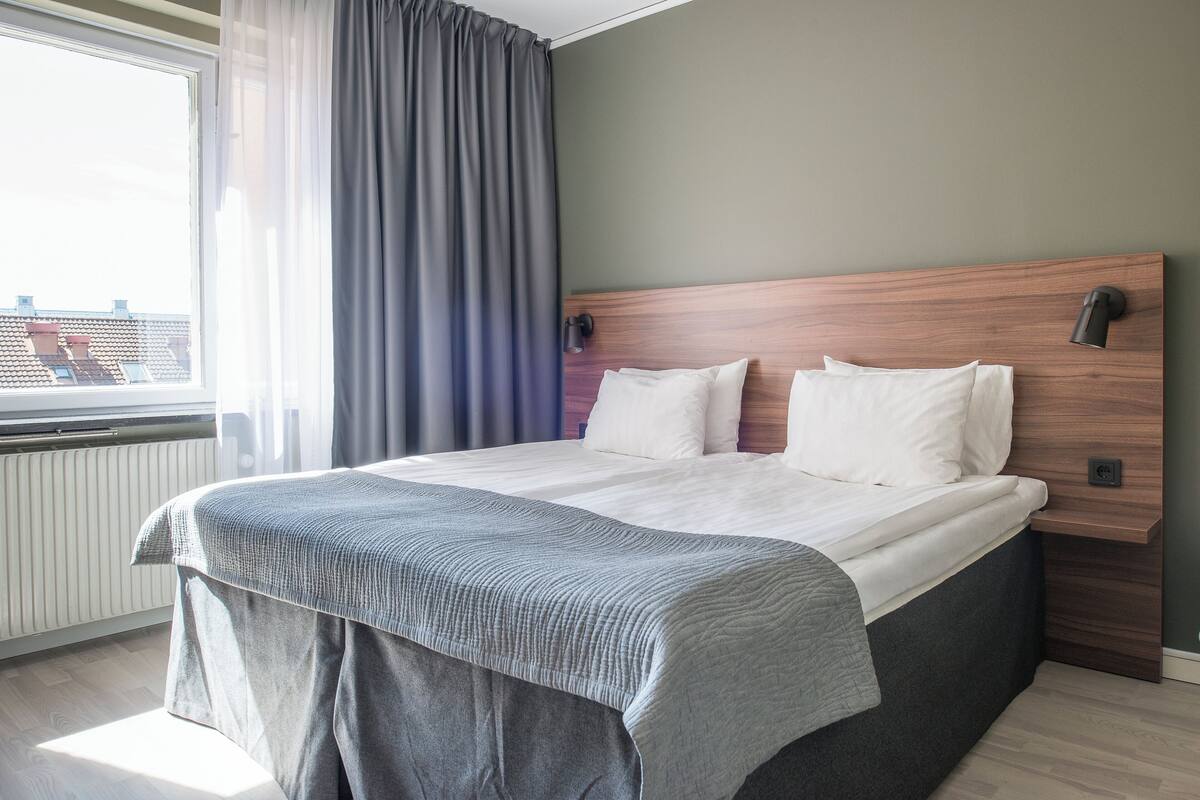 In-room safe, desk, iron/ironing board (on request), alarm clocks