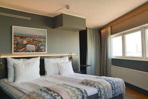 Hypo-allergenic bedding, desk, laptop workspace, blackout drapes - Quality Hotel the Mill (Malmö)