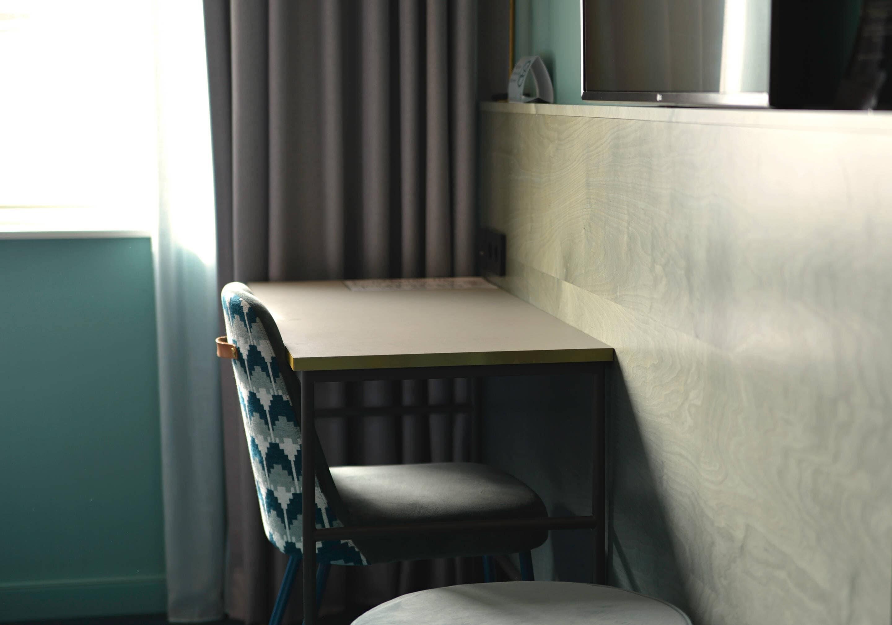 standard room, 2 single beds, non smoking | hypo-allergenic bedding, desk, laptop workspace, blackout curtains