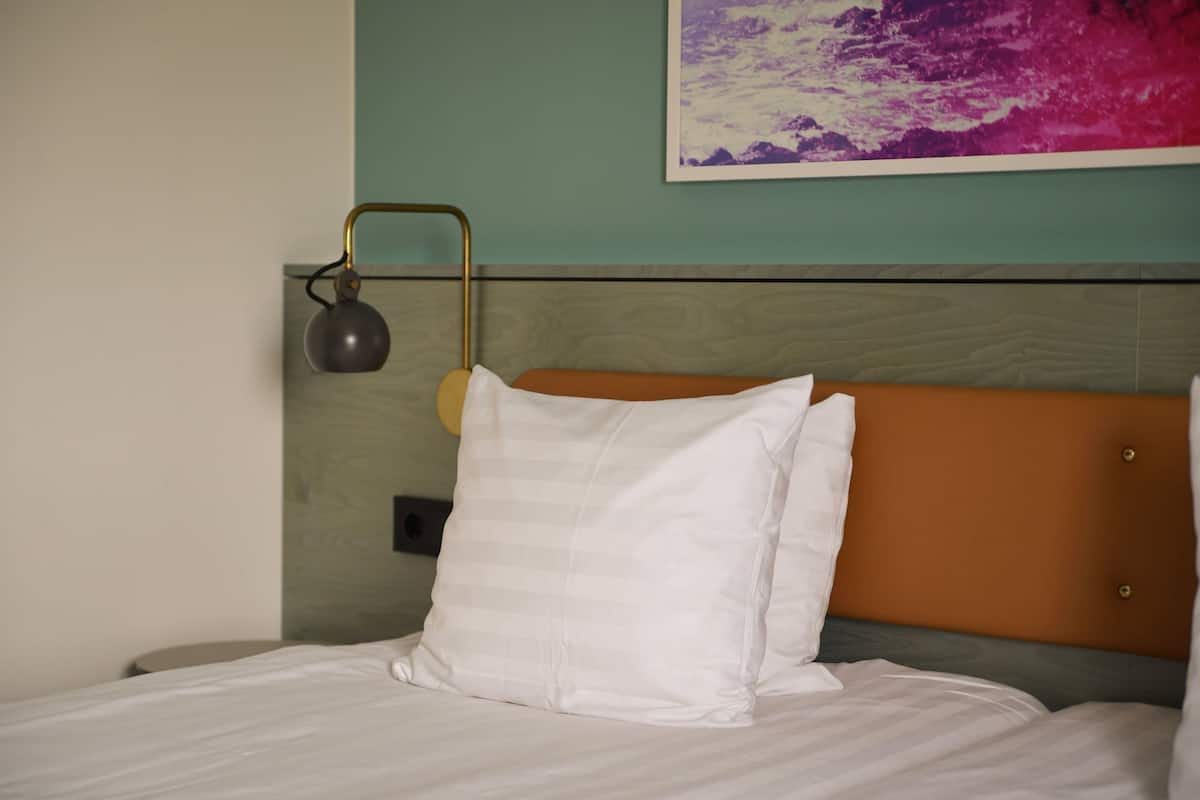 Double Room (Compact)