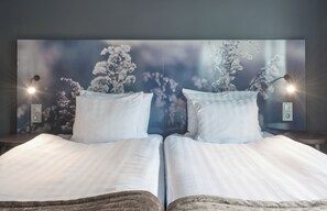 Standard Double Room, Non Smoking | In-room safe, desk, free WiFi, bed sheets