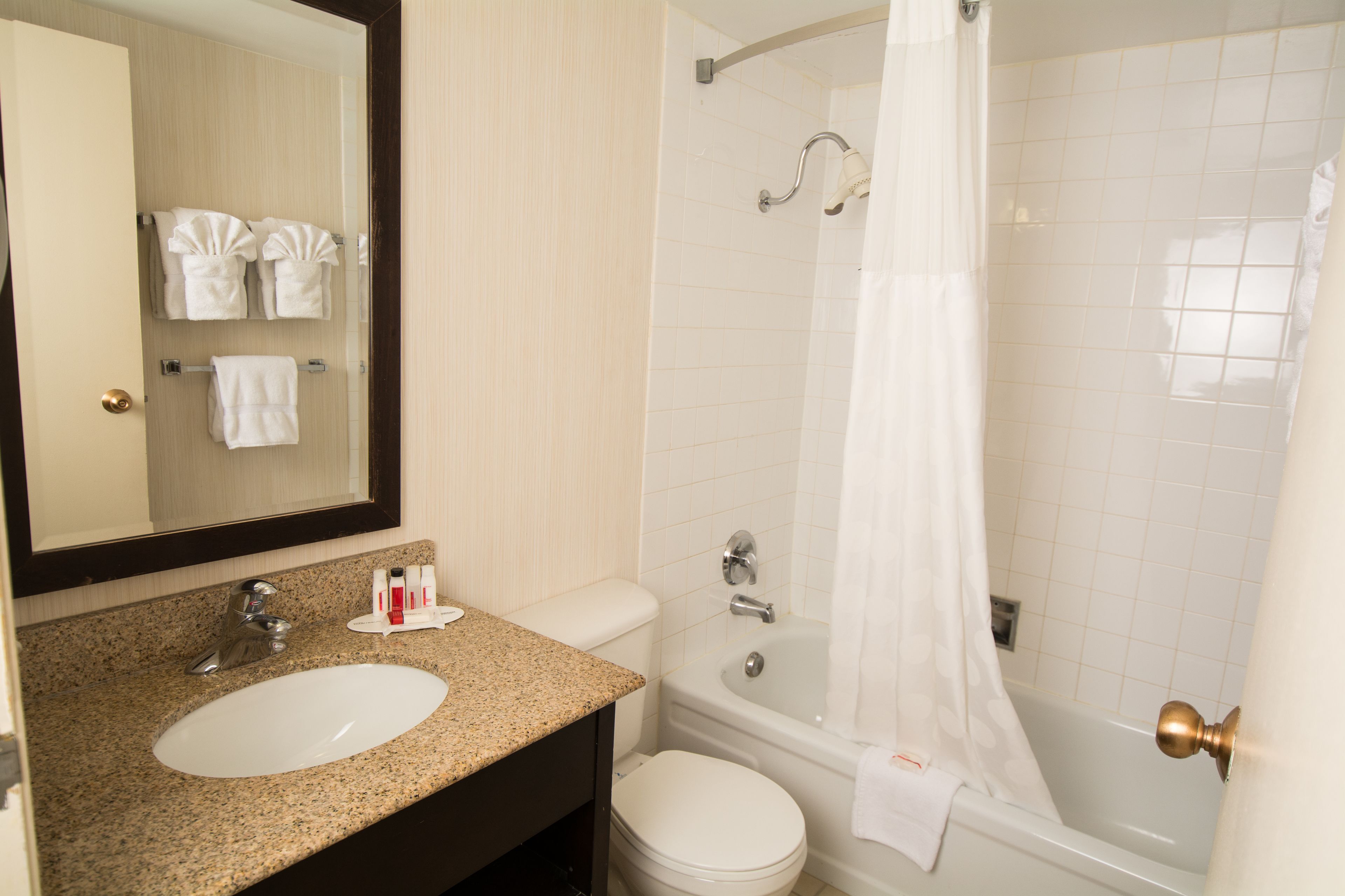 Photo - Edmonton Inn and Conference Centre