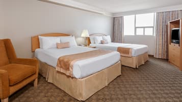 Premium bedding, desk, iron/ironing board, free WiFi