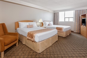 Premium bedding, desk, iron/ironing board, free WiFi - Edmonton Inn and Conference Centre (Edmonton)