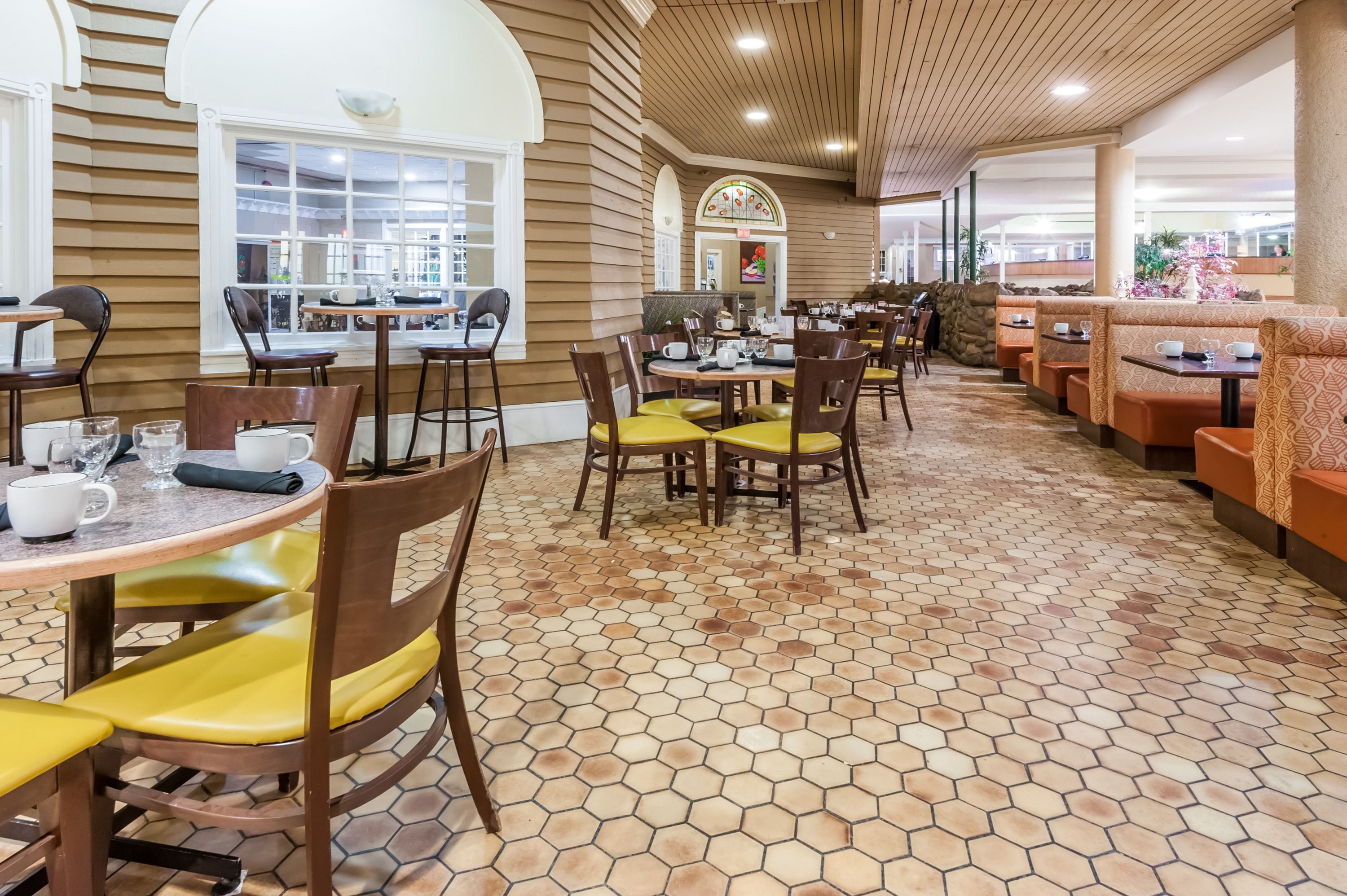 Photo - Edmonton Inn and Conference Centre