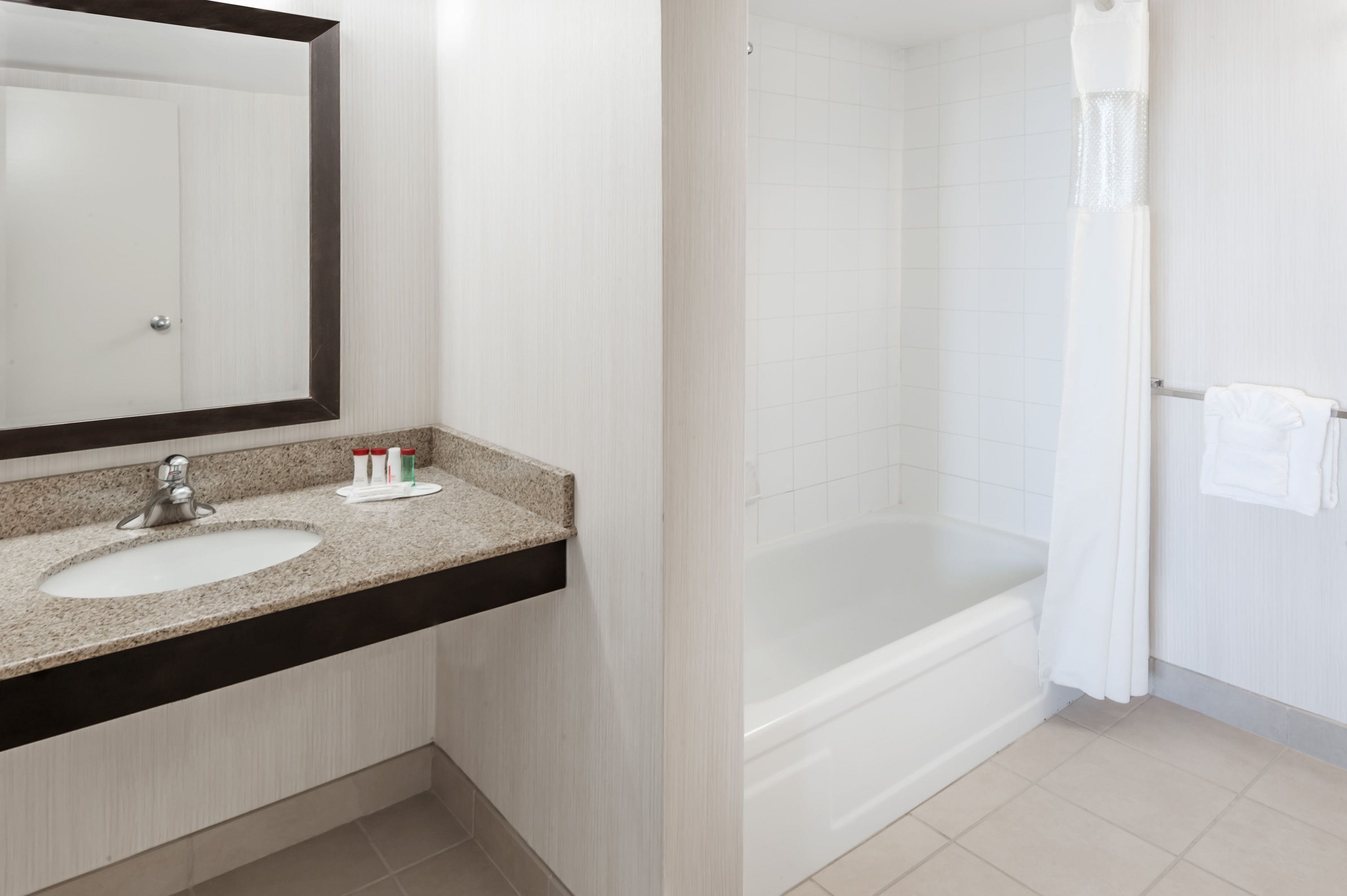 Photo - Edmonton Inn and Conference Centre