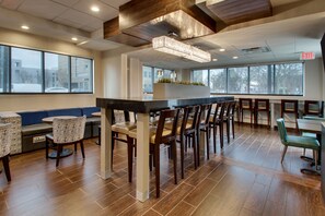 Interior detail - Holiday Inn Express Washington DC N-Silver Spring by IHG (Silver Spring)