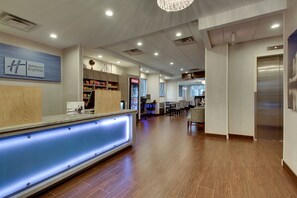Reception - Holiday Inn Express Washington DC N-Silver Spring by IHG (Silver Spring)