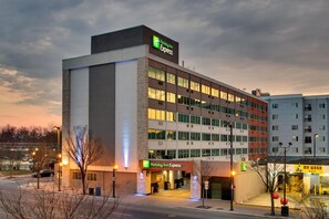 Exterior - Holiday Inn Express Washington DC N-Silver Spring by IHG (Silver Spring)