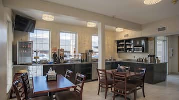 Free daily continental breakfast