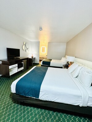 Ropa de cama de alta calidad y escritorio