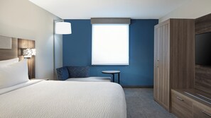 Desk, iron/ironing board, free cribs/infant beds, rollaway beds - Holiday Inn Express Dallas Medical-Market Center by IHG (Dallas)