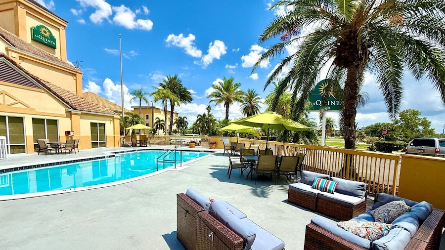 La Quinta Inn & Suites by Wyndham Orlando Universal area