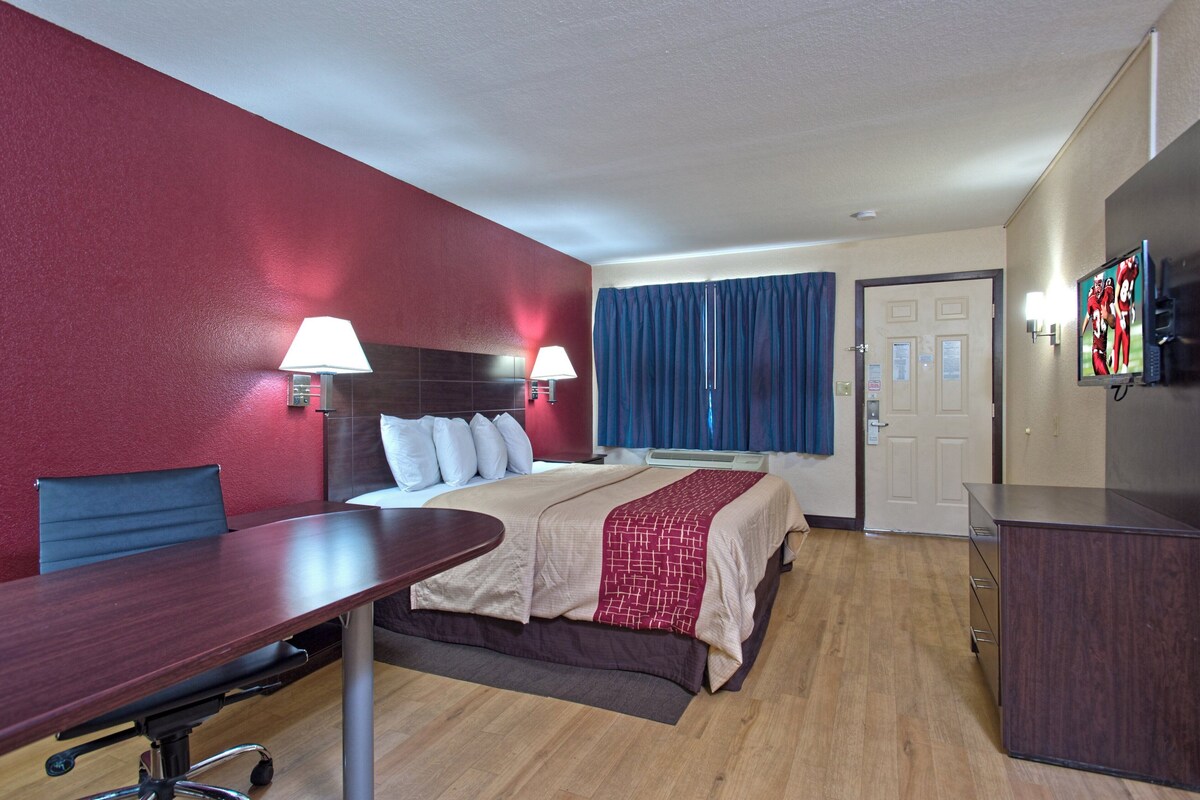 Cortinas blackout, cunas gratuitas, wifi gratis y ropa de cama 