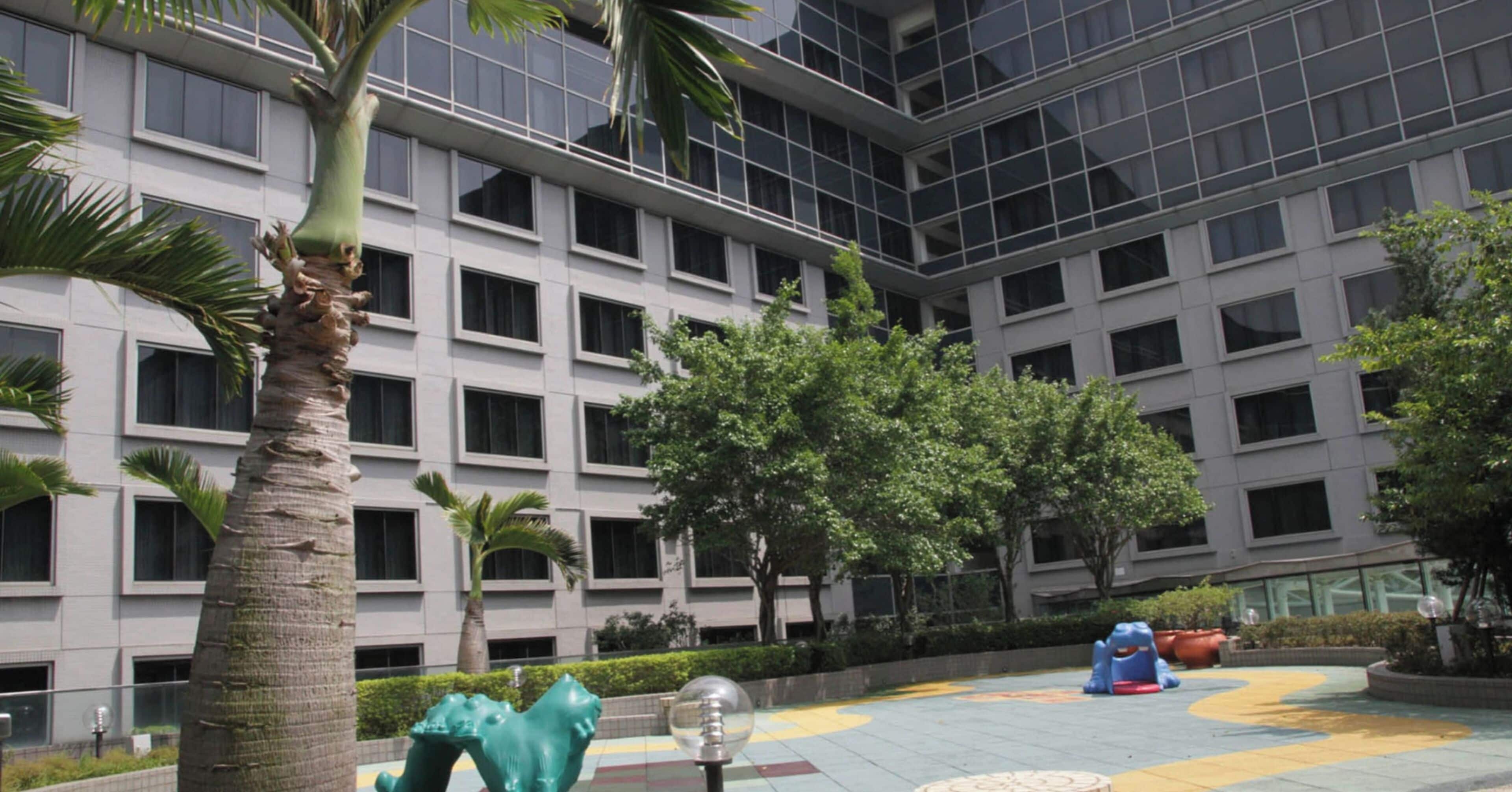 children’s play area – outdoor