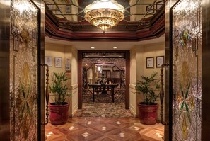 Breakfast and dinner served - Regal Airport Hotel (Chek Lap Kok)