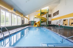 Piscine intérieure