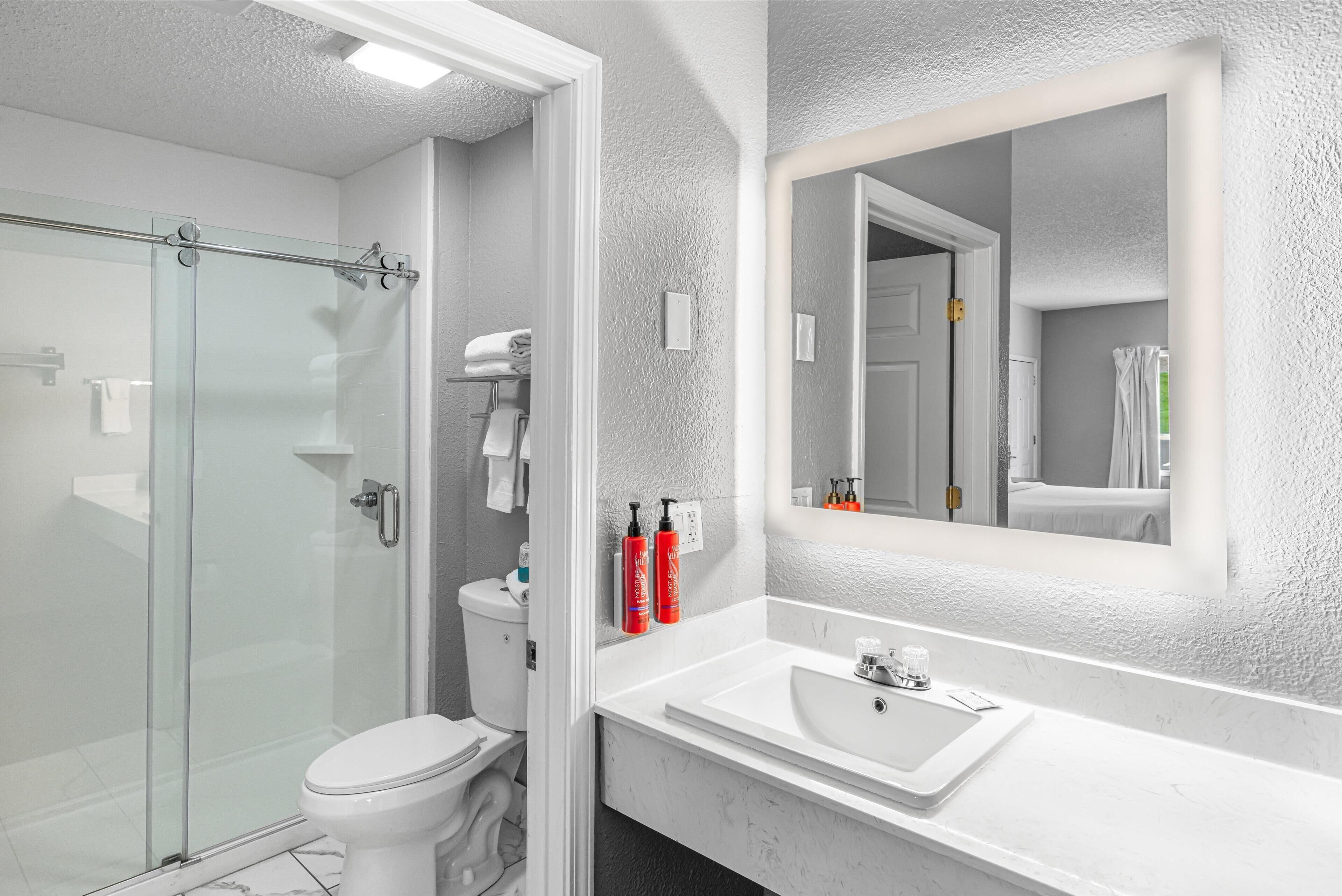 Suite, 1 King-Bett, Nichtraucher, Whirlpool | Badezimmer