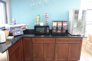 매일 테이크아웃 무료 아침 식사 포함