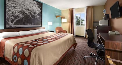 Super 8 by Wyndham Marion