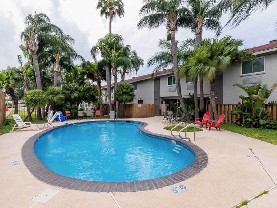 Outdoor pool, open 10:00 AM to 10:00 PM, pool umbrellas, sun loungers