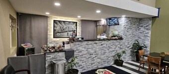 Super 8 by Wyndham Holbrook
