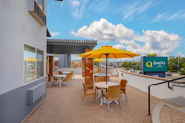 Best Hotels with Jacuzzi in Room in Prescott AZ ❤️ 2026 5 Quality Inn Prescott