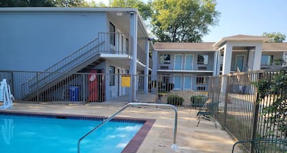 Super 8 by Wyndham Arkadelphia Caddo Valley Area