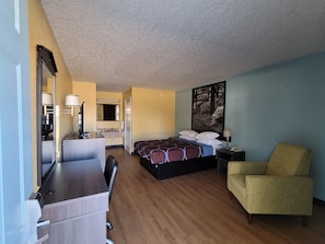 Room, 1 Queen Bed, Non Smoking | Desk, free WiFi, bed sheets