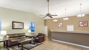 Lobby - Super 8 by Wyndham Tempe/ASU/Airport (Tempe)