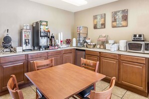 Dining - Super 8 by Wyndham Tempe/ASU/Airport (Tempe)