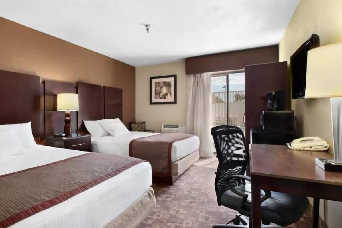 Desk, iron/ironing board, free WiFi, bed sheets
