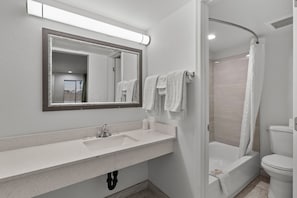 Badewanne, Komfortbadewanne, Handtücher