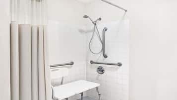 Tina con regadera, amenidades de baño gratuitas, secadora de cabello