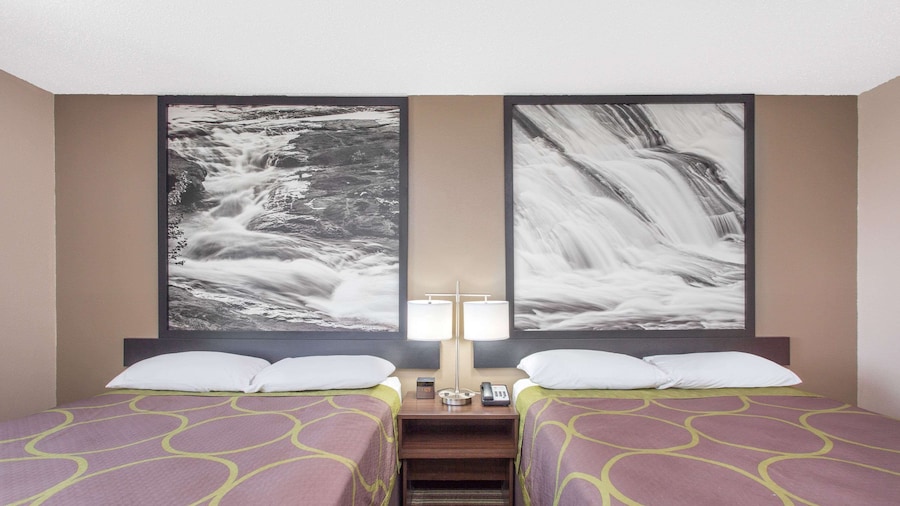 Super 8 by Wyndham Columbus Airport