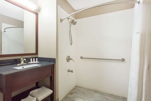 Room, 1 King Bed, Accessible, Non Smoking | Bathroom shower - Super 8 by Wyndham Columbus Airport (Columbus)