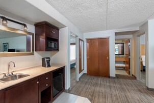 Suite, 1 King Bed | Down comforters, in-room safe, desk, laptop workspace