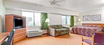 Super 8 by Wyndham Stamford/New York City Area