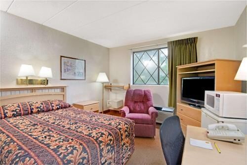In-room safe, desk, iron/ironing board, free cots/infant beds